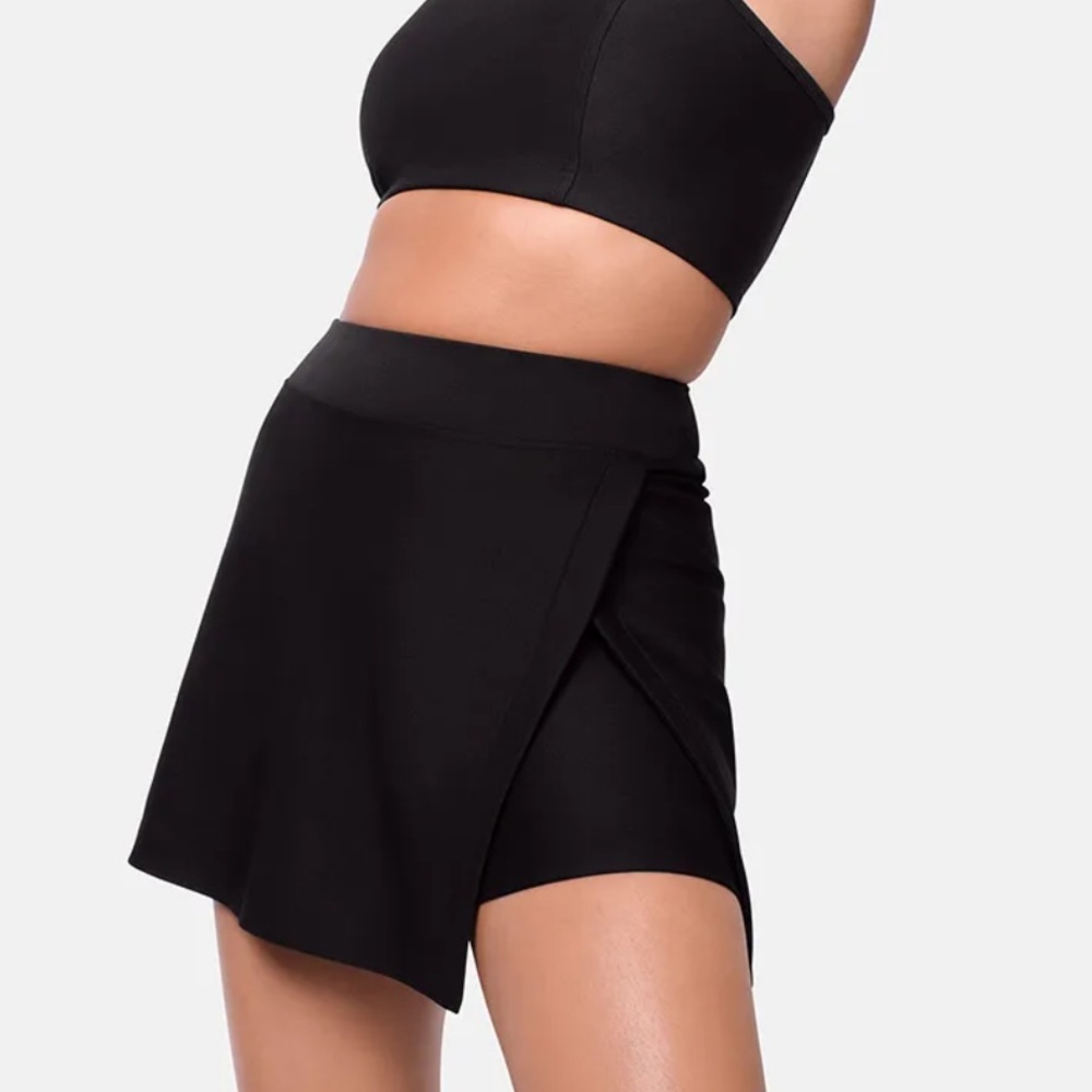 NWT Outdoor Voices Court 4.5" Skort S Black